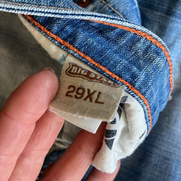 Pair of Big Star jeans. Size 29 with 33 1/2 inch inseam - Picture 4 of 8